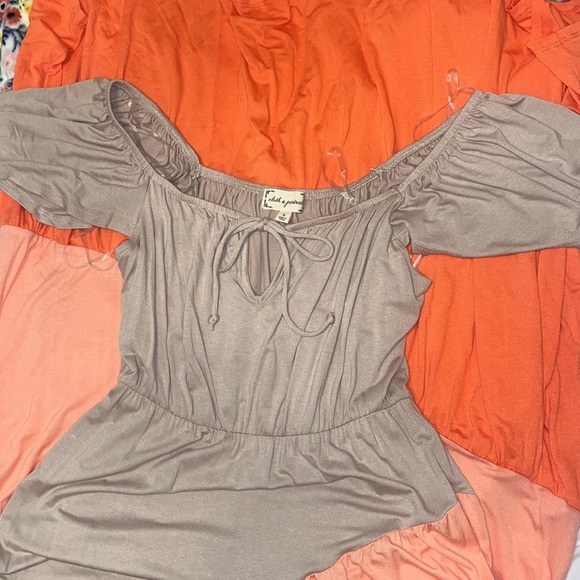 NWOT Cloth & portrait tri color flutter dress - Picture 2 of 2